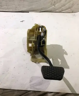 BMW 5 E60 E61 Brake pedal 6759944 14416710 PA66GF35