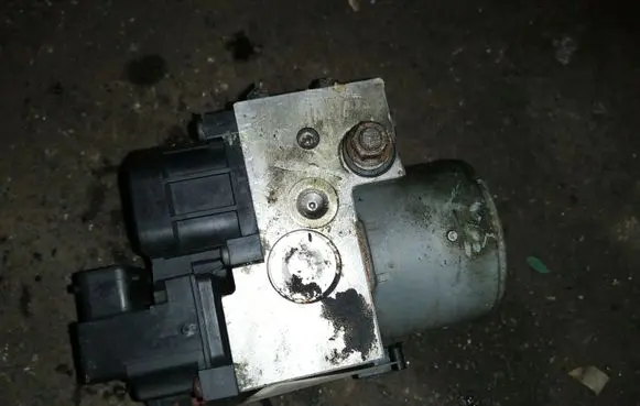 Subaru Outback ABS Pump 27531AC050