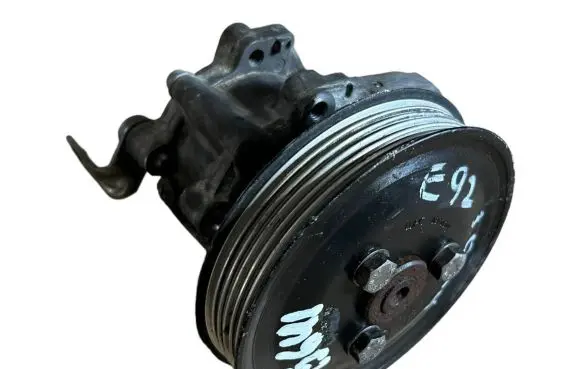 BMW 3 E92 E93 Power steering pump 6783486