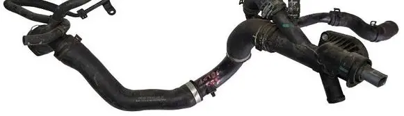 Engine coolant pipe/hose