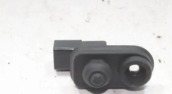 Mitsubishi Outlander Front door sensor 