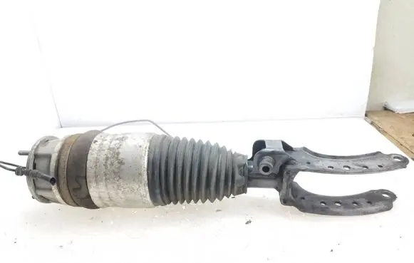 Volkswagen Touareg II Front air suspension shock absorber 7P6616039M 166ATE028AFCBC7 166ATE028AFCBC