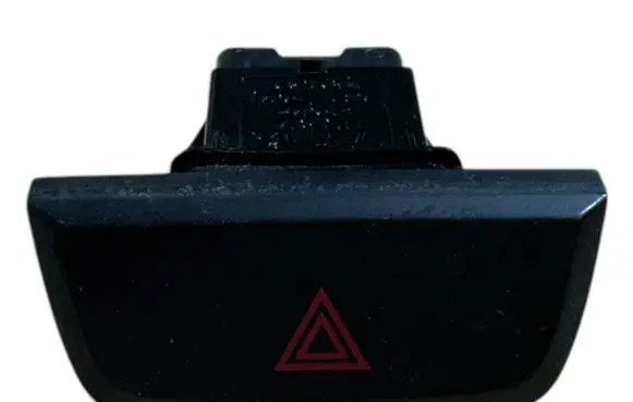Isuzu D-Max Hazard light switch M31541 M31543