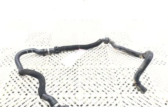 Mini Cooper Countryman F60 Engine coolant pipe/hose 6832801