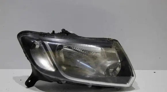 Renault Sandero II Headlight/headlamp 260107615R 90029995J4CL