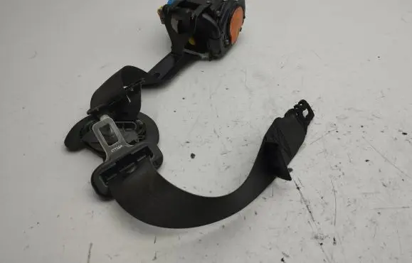 Opel Insignia B Front seatbelt 23464716
