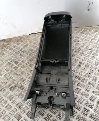 Mercedes-Benz C W205 Center console A2056801950