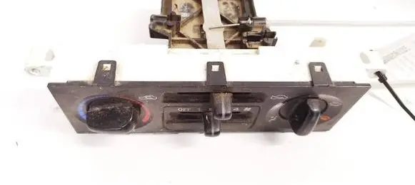 Subaru Forester SF Climate control unit 