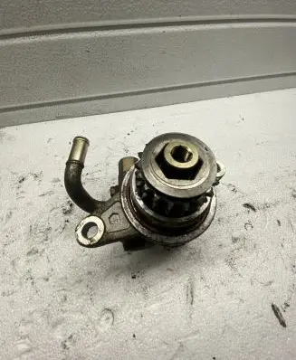 Nissan X-Trail T30 Power steering pump 8H800