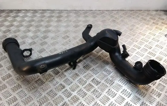Seat Leon (1P) Intercooler pipe mounting bracket 1K0145770A