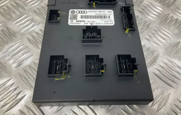 Volkswagen Touareg II Comfort/convenience module 4H0907063D
