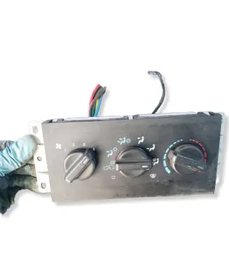 Jeep Cherokee XJ Climate control unit 55037426AD B2630C