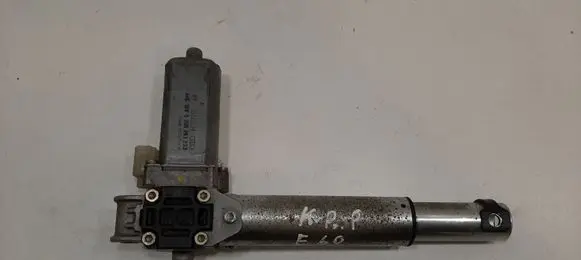 BMW 5 E60 E61 Seat adjustment motor 0390203233 8321086