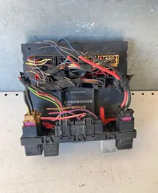 Volkswagen PASSAT B6 Comfort/convenience module 3C0937049J F005V00530 H3781301