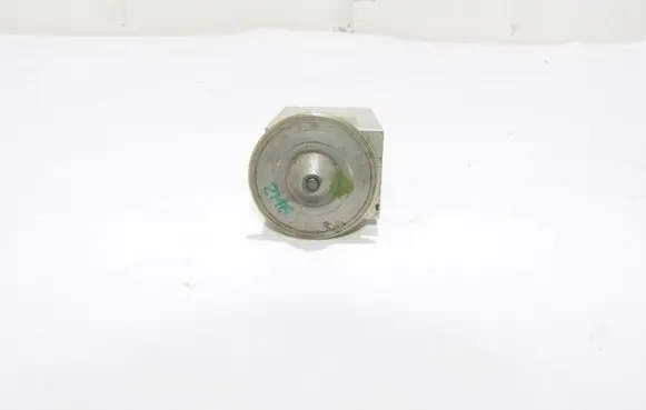 Toyota Yaris Air conditioning (A/C) expansion valve F4475003070
