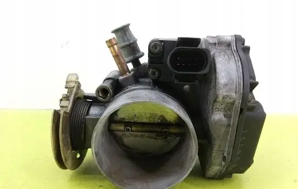 Audi A6 Allroad C5 Throttle body valve 078133063AM