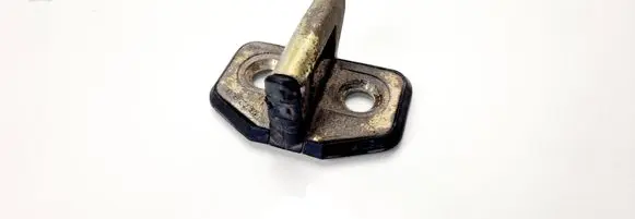 Volvo 850 Front door lock loop/hook striker 1372931