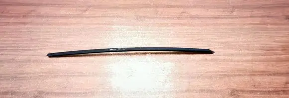 Renault Trafic III (X82) Front door windshield rail 
