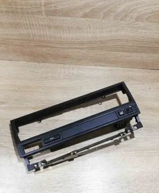 BMW 5 E39 Radio/GPS head unit trim 8159690