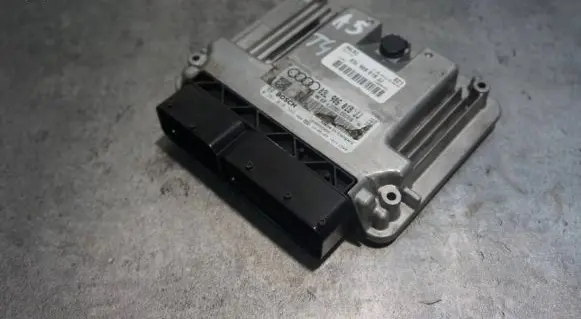 Audi A5 8T 8F Engine control unit/module 03L906018JJ 0281018346