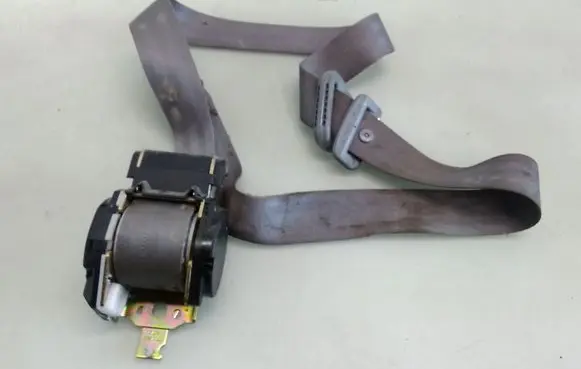 Peugeot 806 Rear seatbelt
