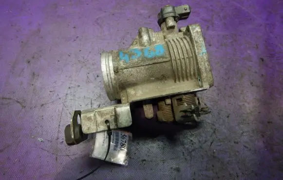BMW 3 E36 Throttle body valve 