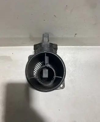 Volkswagen Golf V Mass air flow meter 074906461B 0281002461