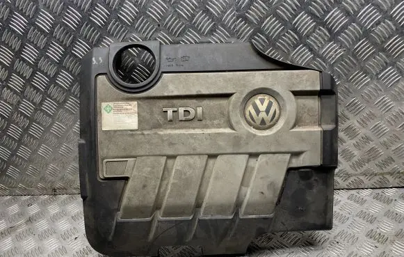 Volkswagen PASSAT B6 Engine cover (trim) 03L103925 03L103925C 03L103925D