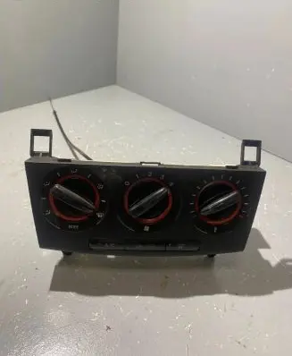Mazda 3 I Climate control unit C4Y17 5108