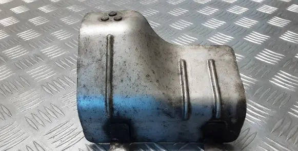 Chevrolet Captiva Heat shield in engine bay 