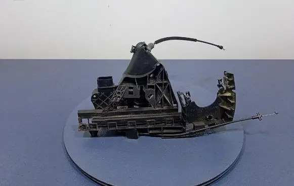 Volvo S40 Front door lock 30753658