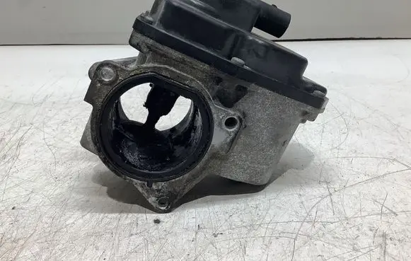Audi A4 S4 B8 8K EGR valve 03G131501