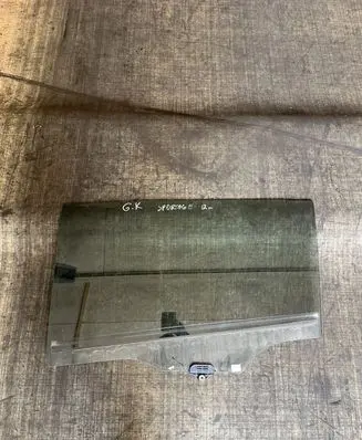 KIA Sportage Rear door window glass