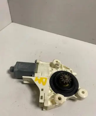 Ford Focus Front door window regulator motor 4M5T14553 995209101
