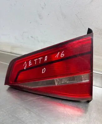 Volkswagen Jetta VI Tailgate rear/tail lights 5C6945094