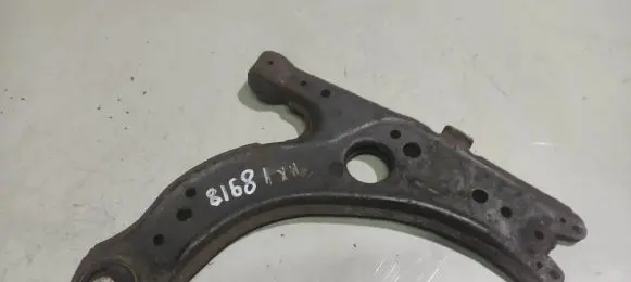 Volkswagen Golf IV Front lower control arm/wishbone