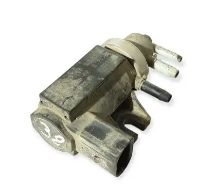 Volkswagen Golf IV Turbo solenoid valve 1j0906627