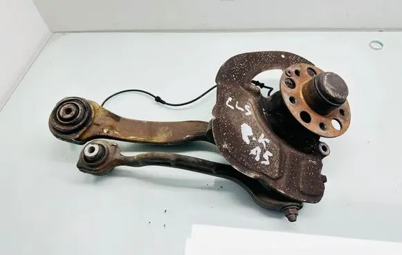 Mercedes-Benz CLS C218 X218 Front wheel hub