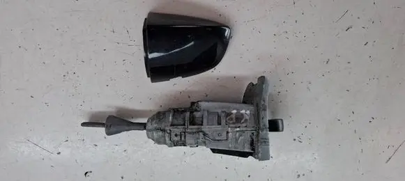 Volkswagen PASSAT B8 Coupe door lock (next to the handle) 3G0837167B 3G0837168B