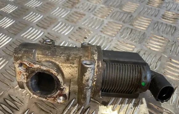 Opel Zafira B EGR valve B714