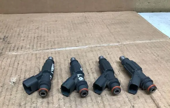 Toyota Corolla E120 E130 Fuel injectors set 232500D020 0280155936