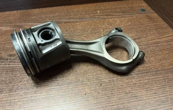 Piston