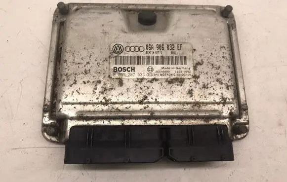 Audi A6 S6 C6 4F Engine control unit/module ECU 06A906032EF 0261207533