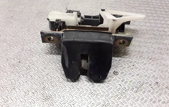 Volvo V70 Tailgate/trunk/boot lock/catch/latch 01043346003 30716331