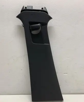 Volvo XC40 (B) pillar trim (top) 31457491