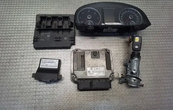 Volkswagen Caddy Engine ECU kit and lock set 03L906018DC 5K0937085AA 7N0907530AL