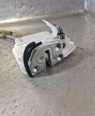 Mazda 6 Front door lock K74K