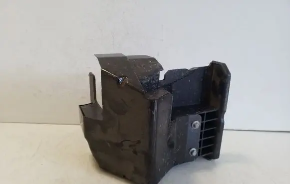 Battery bracket