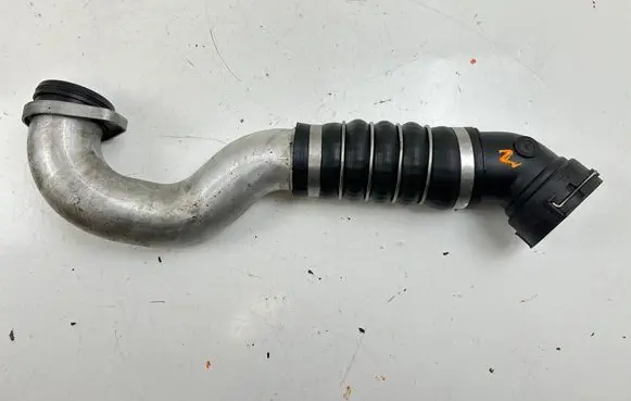 BMW 5 E60 E61 Intercooler hose/pipe 4727353