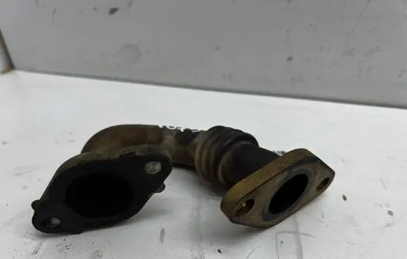 Volkswagen PASSAT B6 Engine coolant pipe/hose 03G131521